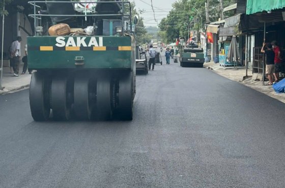 Thi Công Sân Bãi Bê Tông Nhựa Nóng: Giải Pháp Chịu Tải Cho Nhà Xưởng