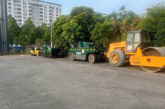 Trải bê tông nhựa đường ở Khu phố , khu công nghiệp 