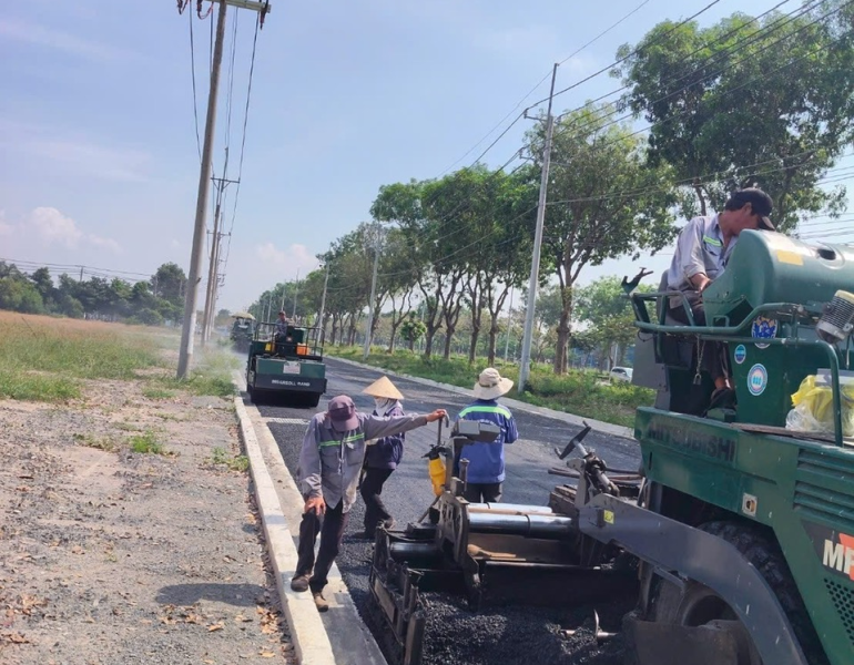 Thi công thảm nhựa ở Tân Uyên 0908845240