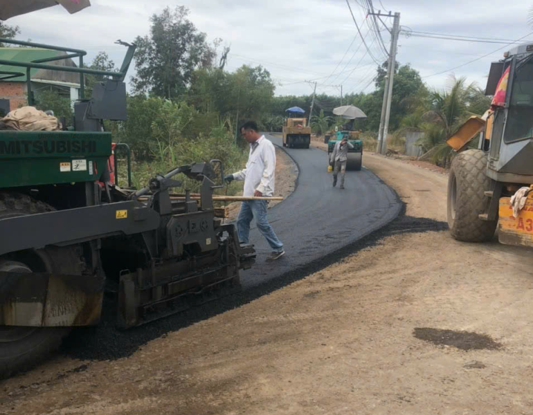 Thi công bê tông nhựa nóng Giá Rẻ Nhất LH: 0908845240 Http://thambetongnhuanong.com